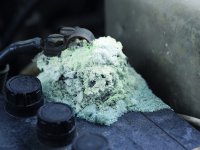 Assorbente e neutralizzante Solforless per acido delle batterie