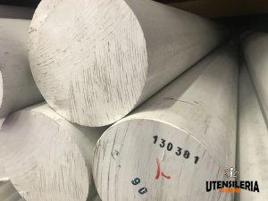 Tondo ertalyte arnite PETP zellamid 1400 in barre bianco D.200