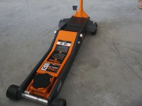 Sollevatore idraulico lungo Beta 3029L/2T ribassato a 4 ruote da 2t