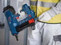 Bosch chiodatrice a batteria GNB 18V-38 Professional BITURBO dritta, chiodi 13-38mm
