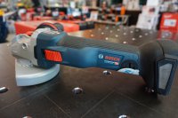 Smerigliatrice angolare X-LOCK Bosch in valigetta senza batteria GWX 18 V-10 SC