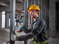 Bosch trapano avvitatore GSB 18V-65 in Kit con 2 batterie, caricabatterie, valigetta e 82 accessori