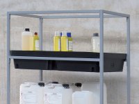Scaffalatura con 3 vasche di raccolta Carvel 1000x600x2000mm per liquidi pericolosi, capacità 180lt