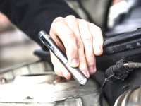 Torcia tascabile a penna CAT CT 2210 in alluminio aeronautico, 100 lumen