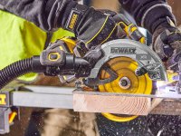 Sega circolare DeWalt DCS573 190mm in kit con 2 batterie 5,0Ah Powerstack