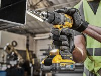 Kit Trapano avvitatore a percussione DeWalt DCD805 con 2 batterie 5,0Ah Powerstack