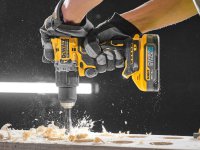 Kit Trapano avvitatore a percussione DeWalt DCD805 con 2 batterie 5,0Ah Powerstack