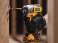 Trapano a percussione DCD701 + avvitatore a impulsi DCF801 DeWalt in KIT