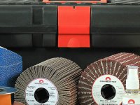 Set accessori satinatura metallo Eisenblaetter in valigetta