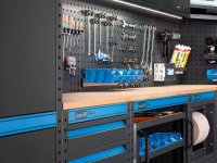 Arredo officina Fami Garage 391 G12 3688x2472mm con 5 armadi, carrello, cassettiera e contenitori