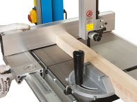 Sega a nastro per legno Fervi 0764 230V 1.5kW capacità taglio 350x200mm