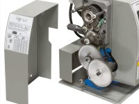 Tornio parallelo da banco Fervi 0506 per metalli con avanzamenti automatici longitudinali, 0,6kW
