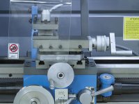 Tornio parallelo Fervi T700 con cambio velocità a cinghia 230V 1,1kW