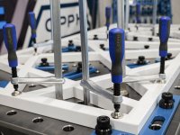 Morsetto di fissaggio a vite GPPH scartamento fisso per tavoli fori 28mm