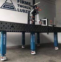 Banco per saldatura con ruote SteelMax GPPH in acciaio rinforzato 2,4x1,2mt fori 28mm