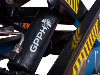 Banco per saldatura SteelEco idraulico GPPH 2,4x1,2mt spessore 8mm, fori 16mm su griglia diagonale