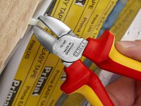 Knipex tronchese tagliente laterale con manici isolati e anello di fissaggio, 160mm