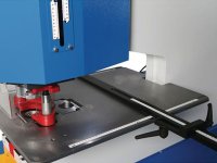 Punzonatrice idraulica HLS 85S Metallkraft con funzionamento a pedale, 85 ton