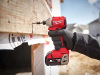 Avvitatore ad impulsi Milwaukee M18 BLIDR a 3 velocità e attacco esagonale 1/4