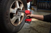 Avvitatore ad impulsi Milwaukee M18 ONEIWF12 attacco quadro F in Kit