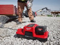 Caricabatterie simultaneo super rapido Milwaukee DBSC per batterie M18