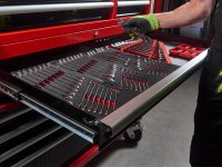 Carrello portautensili Milwaukee SRC46-1 a 10 cassetti, portata 1360 Kg