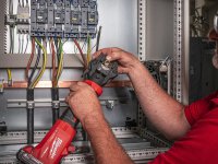 Crimpatrice idraulica Milwaukee HCCT60 One-Key 60kN per connettori quadrati 300mm in Kit