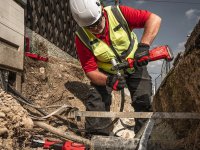 Crimpatrice idraulica Milwaukee HCCT60 One-Key 60kN per connettori quadrati 300mm in Kit