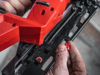 Groppinatrice a batteria Milwaukee M18 Fuel FN 15GA, groppini 32-63mm