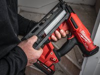 Groppinatrice a batteria Milwaukee M18 Fuel FN16GA piegata 20°, groppini 32-64mm