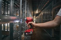 Avvitatore ad impulsi compatto silenzioso Milwaukee M18 FQID-502X in Kit