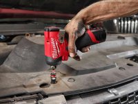 Kit Milwaukee 12V Trapano FPD2 + Avvitatore impulsi FCIWF12G3 con 2 batterie e caricabatterie