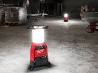 Lanterna LED da terra Milwaukee M18 ONE-KEY, 0-9000 lumen