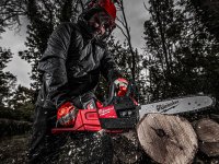 Elettrosega Milwaukee M18 Fuel FCHSC barra 300 mm in kit con 2 batterie e caricabatteria