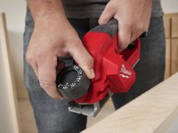 Pialla a batteria Milwaukee M12 BLP truciolo 0-2mm in Kit con valigetta e 2 batterie