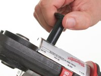 Pressatrice idraulica compatta Milwaukee M18 BLHPT in kit con ganasce V 15-28