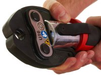 Pressatrice idraulica compatta Milwaukee M12 HPT in kit con ganasce TH 16-26