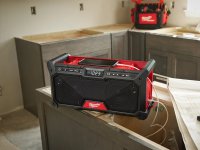 Radio da cantiere a batteria/corrente Milwaukee M18 sintonizzatore DAB+ e FM