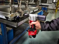 Rivettatrice a batteria compatta Milwaukee M12 BPRT rivetti da 2,4 - 4,8mm