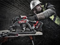 Sega circolare Milwaukee M18 CCS55-502X con 2 batterie 5.0Ah in valigetta