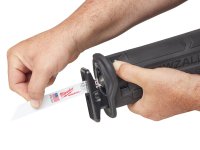 Sega dritta Milwaukee M18 Fuel Sawzall FSZ con 2 batterie, valigetta e 95 accessori