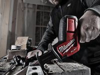 Seghetto dritto a batteria Milwaukee M12 Fuel CHZ