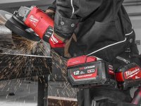 Smerigliatrice angolare Milwaukee M18 Fuel ONEFLAG230XPDB, avvio a paletta disco 230mm in Set