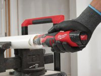 Smerigliatrice dritta a batteria Milwaukee M12 BLROT regolazione a 12 velocità