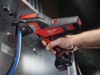 Tagliacavi a batteria Milwaukee M12 M12 CC-0 per cavi elettrici fino a 32mm