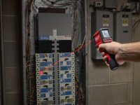 Termometro a raggi infrarossi Milwaukee 2267-40 con schermo LCD, -30°C - 400°C