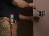 Tester di tensione/corrente Milwaukee 2212-20 per impianti elettrici