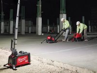 Torre faro LED compatta Milwaukee MX Fuel TLIC-601 15.000 lumen con batteria 6.0Ah