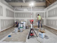 Torre faro LED multidirezionale Milwaukee M18 HOSALC, 0-6000 lumen