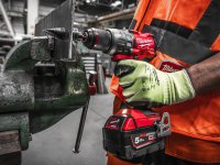 Trapano con percussione Milwaukee M18 Fuel FPD3 con 2 batterie, valigetta e 95 accessori